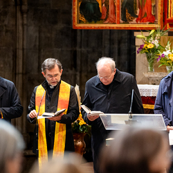 Agape und Mitarbeitergebet